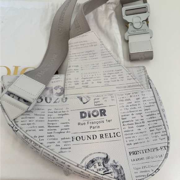 Dior x Daniel Arsham Newsprint Saddle Belt Bag - Picture 5 of 14